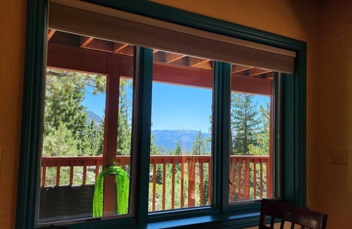 Upper Kingsbury Wohnung | Upper Kingsbury; Tahoe Rim Trail feet away; Lake Tahoe