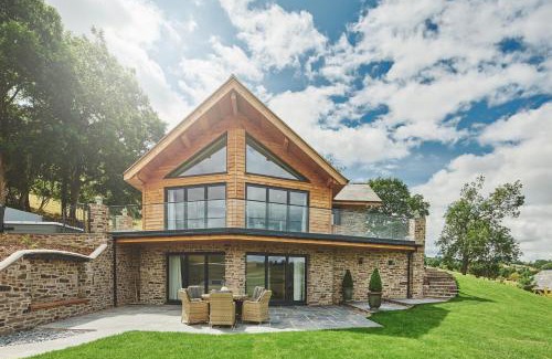 Montgomery Haus | Upper Tumble Cottage