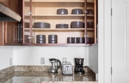 Cambridge Wohnung | Upscale 1B w/ W/D. Lots of amentities; Gym, Theatre, Pool. by Blueground