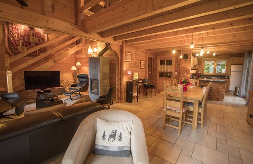 Foncine-le-Haut Skihütte | Gehobenes CHALET im Herzen des Naturparks Haut Jura: Entspannung garantiert