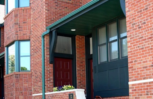 Traverse City Eigentumswohnung | Gehobene Eigentumswohnung im Stadtzentrum gelegen