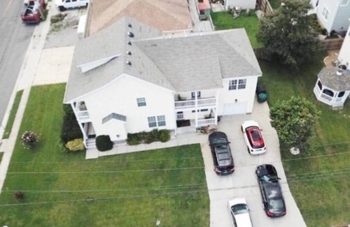 Dam Neck Haus | UPSCALE Ideal location 4 beach vacay! H20 views!