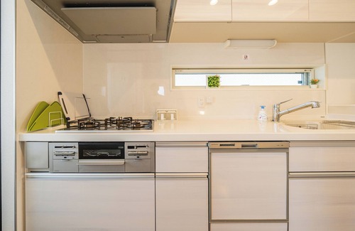 Sumida Villa | Upscale Sumida Retreat: Skytree Views, Workspaces & Premium Decor, 6 people