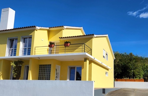 Ginetes Villa | Upscale Villa with 5 bedrooms and 4 bathrooms.
