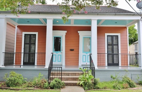 Faubourg Delachaise Wohnung | Uptown 1 block from Magazine St mins from Downtown off street parking