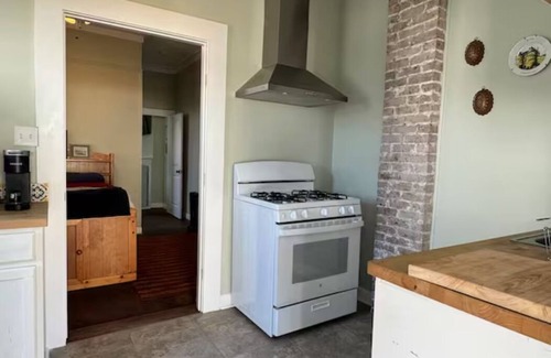 West Riverside Haus | Uptown Comfort with Yard-Pet Friendly with Fee