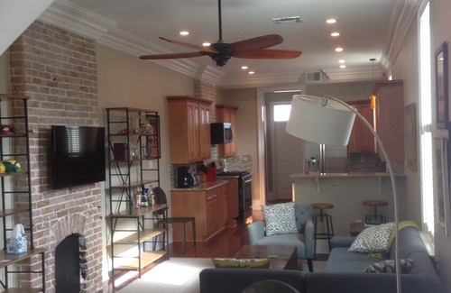 Uptown Historic District Haus | Uptown Magazine St. Neue, offene Eigentumswohnung, 2 Geschichten, hohe Decken