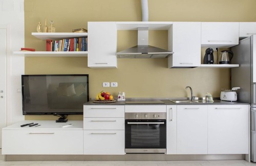 Historic Center Wohnung | UR-NEST Cairoli, Spacious and modern one bedroom apartment