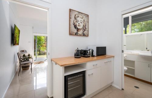 Bomaderry Haus | URALLA STUDIO - South Coast - Private Guest Suite