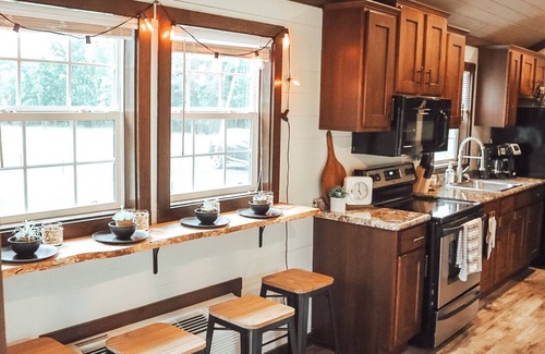 Boaz Haus | Urban Pines "Miss Bee Have" Unique Tiny House Vibe