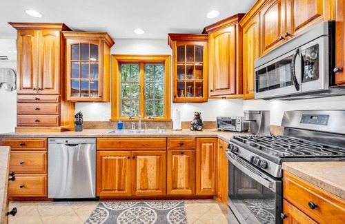 Bethel Haus | Ursa Major House - Quiet family getaway, minutes from skiing, hiking, biking.