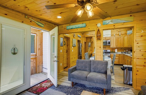 Chance Haus | Maryland Retreat: Walk to Bay, Beach & Boat Ramp!