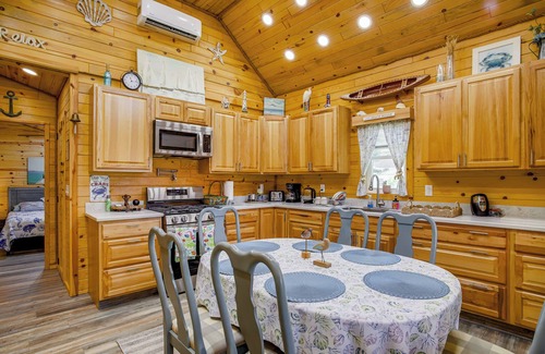 Chance Haus | Maryland Retreat: Walk to Bay, Beach & Boat Ramp!