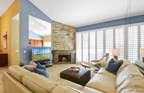 Palm Desert Haus | V3998 - Dozen Palms - Alice Lodging