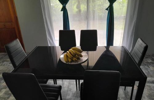 Hanga Roa Haus | Va'a-va'a tea