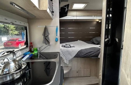 Gooshays Haus | Vaaroom London Explorers' Pod