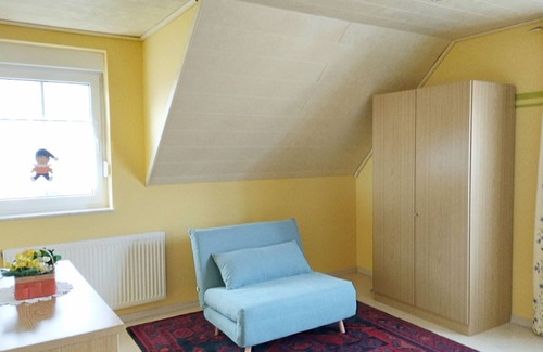 Buttforde Eigentumswohnung | Nordseenahe Ferienwohnung mit eigenem Eingang, 2 SZ, 2 Bäder, WZ, Küche