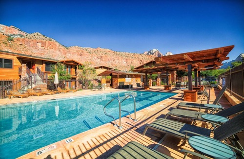 Zion National Park South Entrance Hotel | Vacation Day Is Always A Great Idea, with Outdoor Pool, Near Sorella Gallery