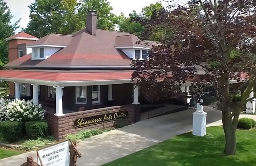 Chesaning Haus | Vacation Day Is Always A Great Idea! Free Parking, Near McFarlan’s Pub