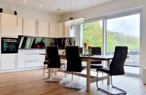 Hohenfels-Essingen Haus | Ferienhaus Waldblick in der wunderschönen Vulkaneifel nahe Gerolstein am Wald!