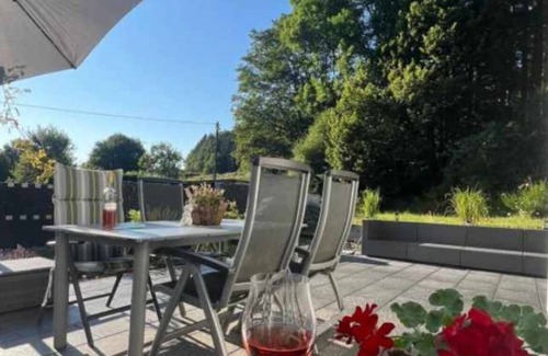 Hohenfels-Essingen Haus | Ferienhaus Waldblick in der wunderschönen Vulkaneifel nahe Gerolstein am Wald!