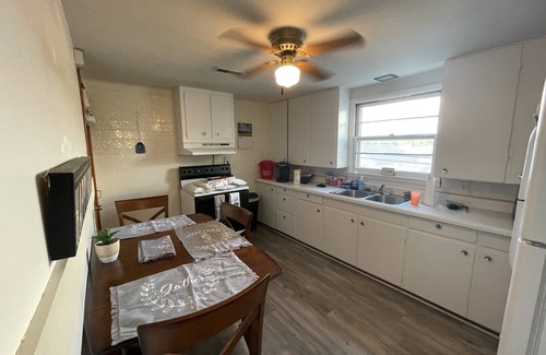 Eminence Haus | Vacation Home in the heart of eminence