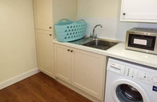 Dronfield Hütte | Vale Barn