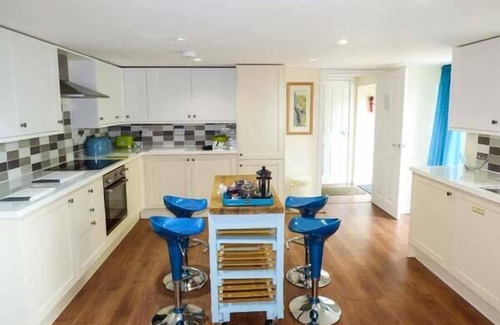 Dronfield Hütte | Vale Barn