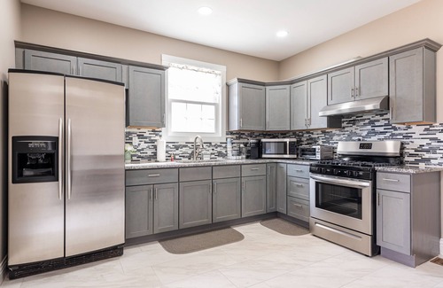 Buechel Haus | Valhalla View Home-Minutes to Golf Course-Perfect for Golfers, Horses, Trailers