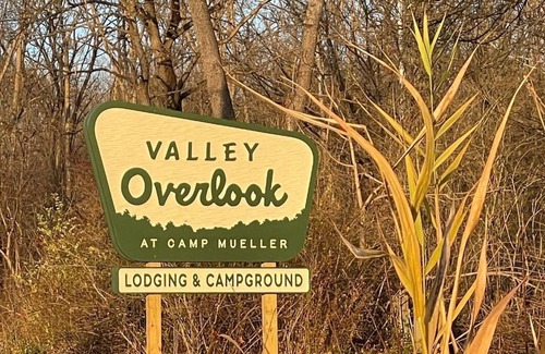 Cuyahoga Falls Wohnmobilvermietung | Valley Overlook - Glamping Tent N1 - the heart of Cuyahoga Valley National Park