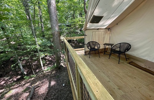 Cuyahoga Falls Wohnmobilvermietung | Valley Overlook - Glamping Tent N2 - the heart of Cuyahoga Valley National Park