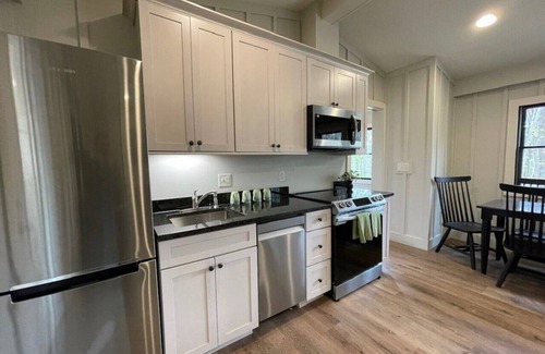 Cuyahoga Falls Kabine | Valley Overlook, Peninsula, Ohio - Luxury Cabin adjoins National Park