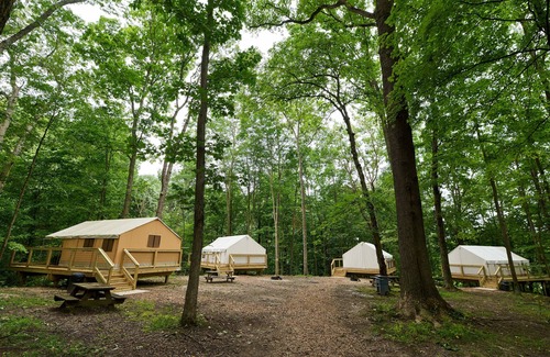 Cuyahoga Falls Wohnmobilvermietung | Valley Overlook, Peninsula, Ohio - Glamping Tent P7