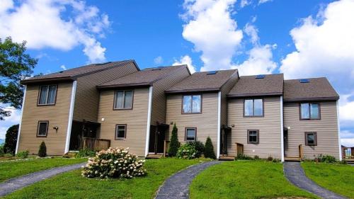 Campton Haus | Valley View 4, C