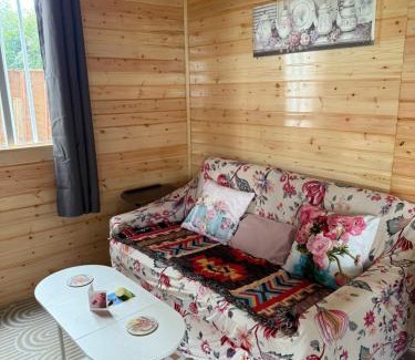 Ahascragh Sonstige | Valley view cabin in the woods on a farm