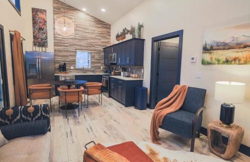 Timberline Haus | Valley View Resort Cabin #2, 1-Bed, Modern-Luxury with Hot Tub in Canaan Valley, WV