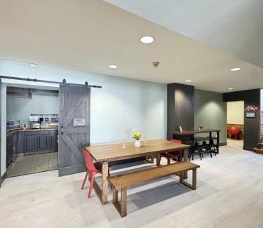 Madison Hotel | Valued Stay Aloha