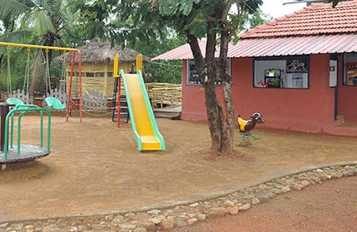Kumta Haus | Vamoose Go Green