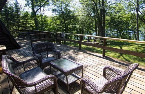 Mikana Kabine | Van Reed Island - Including Resort Access!