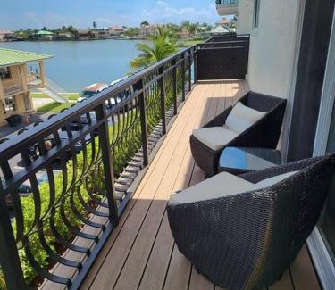 Vanderbilt Beach Wohnung | Vanderbilt Beach 3br/3ba condo