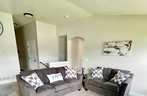 Chubbuck Haus | Vast family home in neighborhood-complete w/ full game room