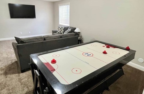 Chubbuck Haus | Vast family home in neighborhood-complete w/ full game room