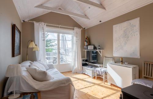Vaxholm Haus | Vaxholm Seaview Cottage