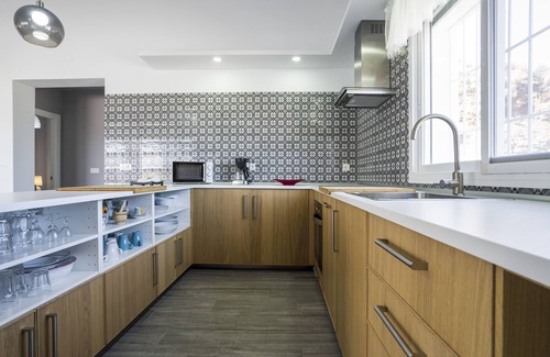 Benamocarra Hütte | HOUSE VAYAVISTA. Fantastisches Ferienhaus mit Pool.