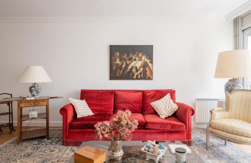 Neuilly-sur-Seine Wohnung | Veeve - Refined Retro