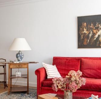 Neuilly-sur-Seine Wohnung | Veeve - Refined Retro