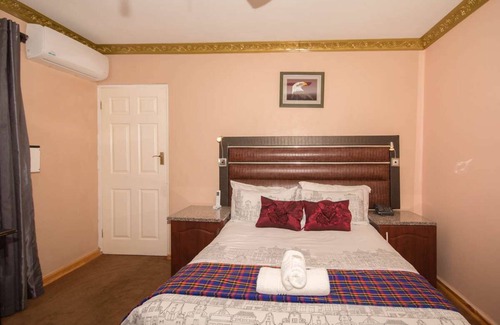 Port Elizabeth Haus | Vela Inn Unit 2, Algoa Park