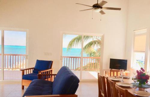 Caye Caulker Haus | VeLento Oceanfront Penthouse #1