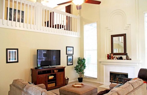 Ventura Haus | Ventura Cove Holiday Home