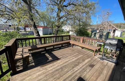 Verdigre Haus | Verdigre - Parkside Cottage